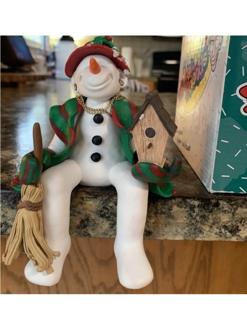 Dian Manning Shelf Sitter Snowman Figurine Family of Friends Limited Edition box